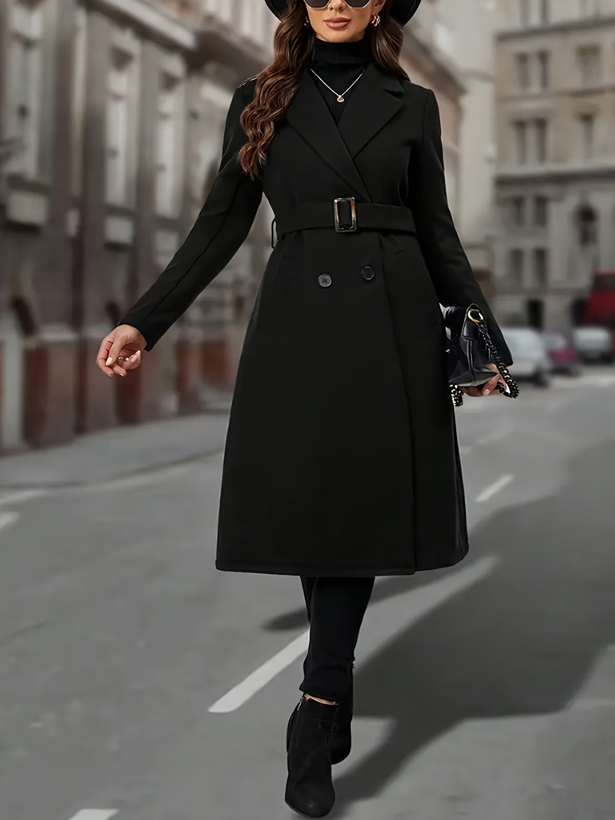 Women's double-breasted coat in black