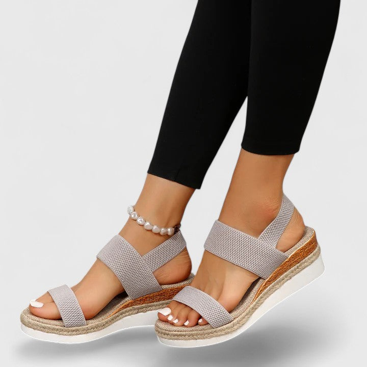 Fresh Women's Sandals with Supportive Wedge Design 5