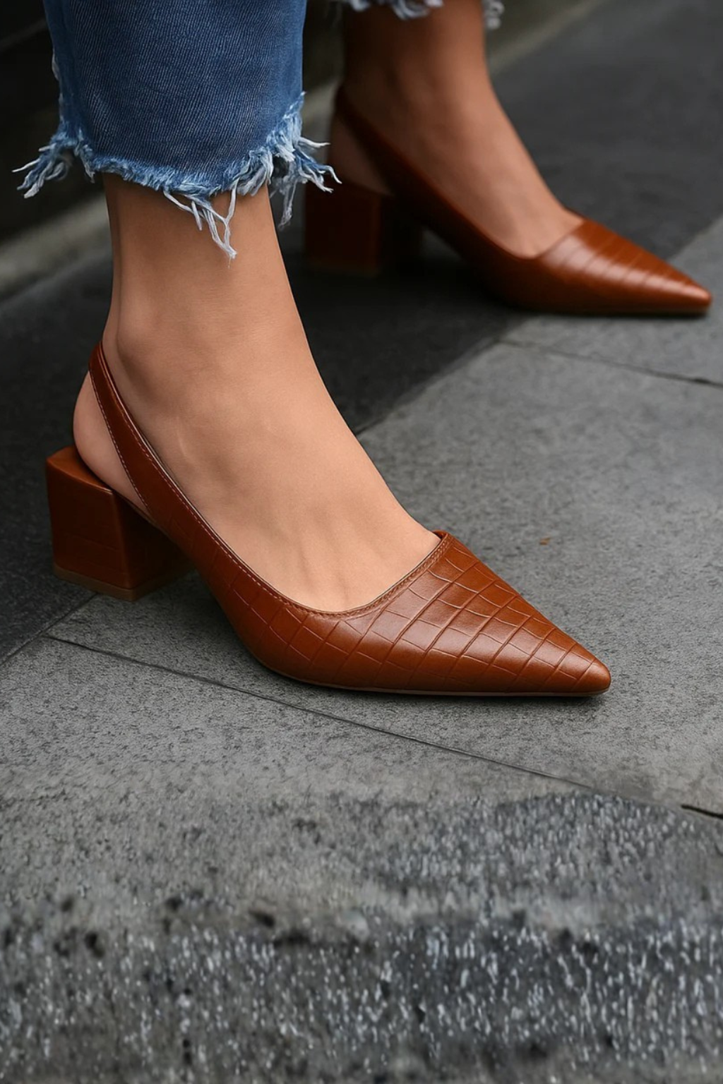 Women's pointed toe slingback court shoes with block heel