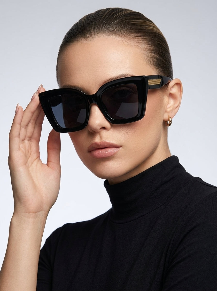 Women's oversized square sunglasses with tortoiseshell frame