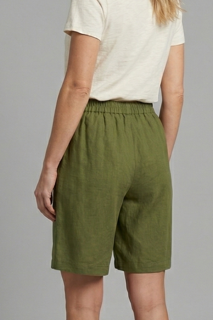 Women's army green elasticated waist shorts with drawstring and side pockets