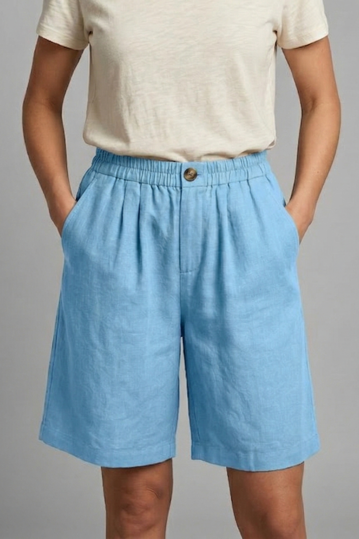 Women's grey elasticated waist shorts with drawstring and side pockets