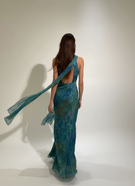 Charming Floral Maxi Dress With Open Back 3