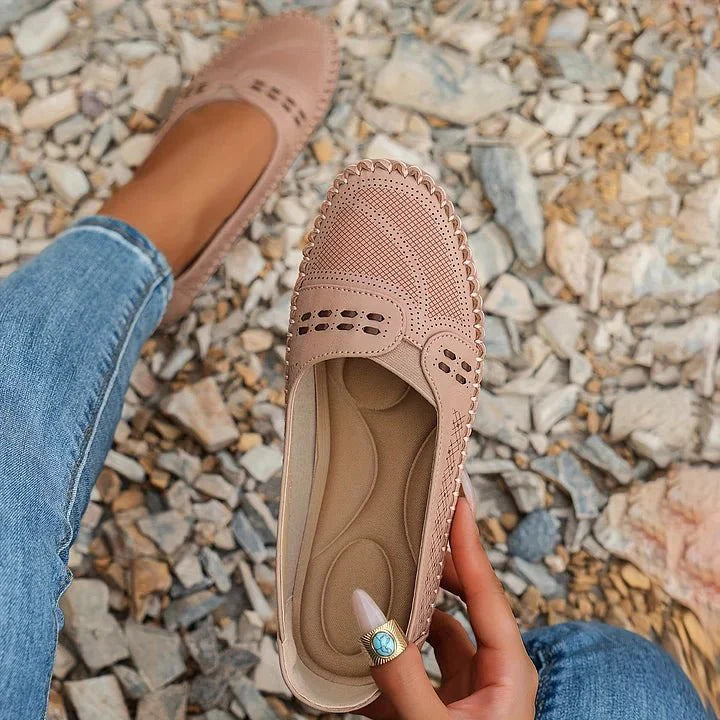 Chic Women's Flats with Perforated Design 3