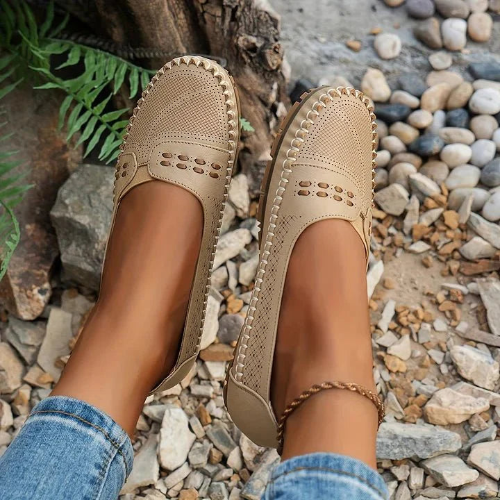 Chic Women's Flats with Perforated Design 5