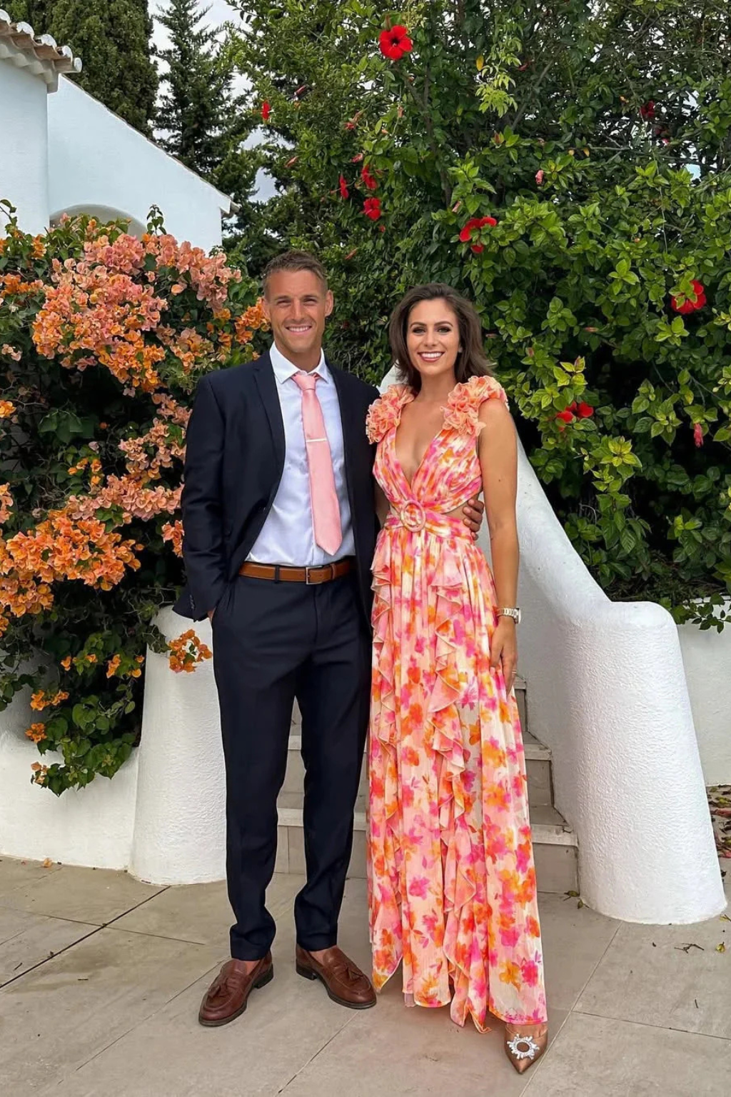 Women's pink floral ruffle v-neck maxi dress