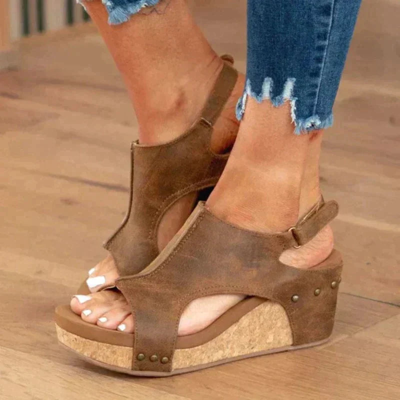 Elegant Women's Sandals With Extra Support 1
