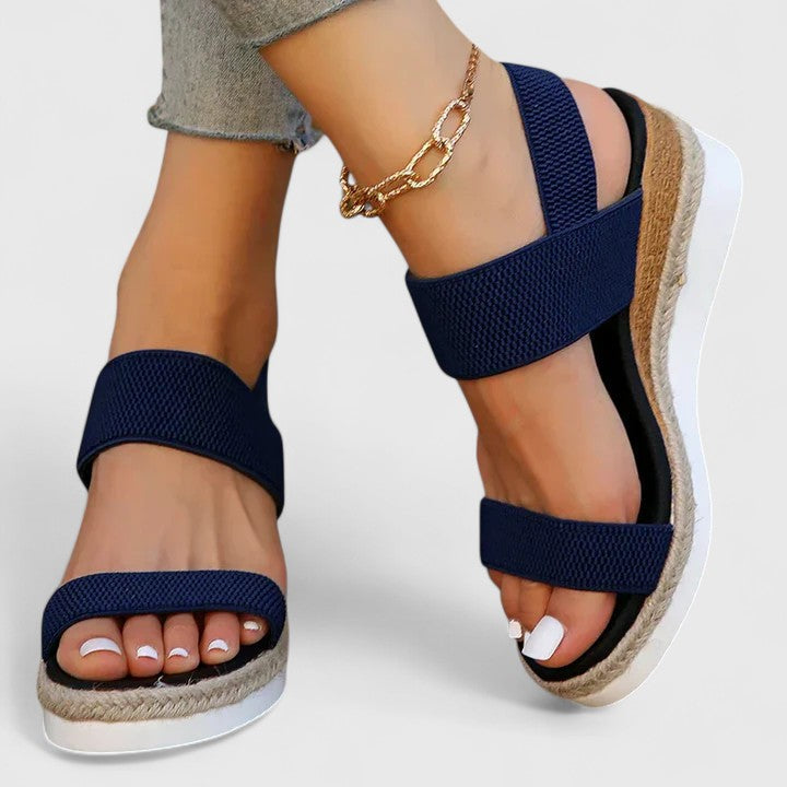 Fresh Women's Sandals with Supportive Wedge Design 4