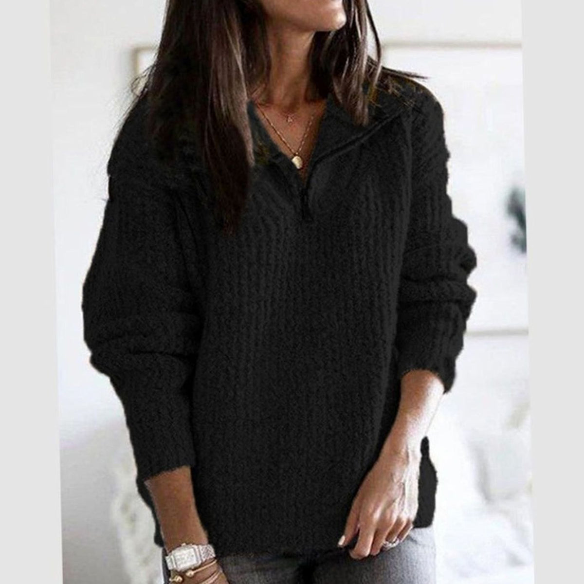 Black cable-knit zip-up jumper with V-neck collar for women