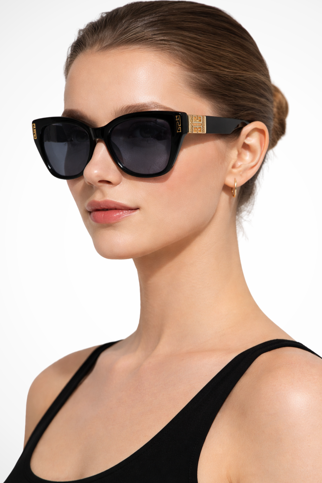 Women's cat eye sunglasses with gradient lenses and gold detail