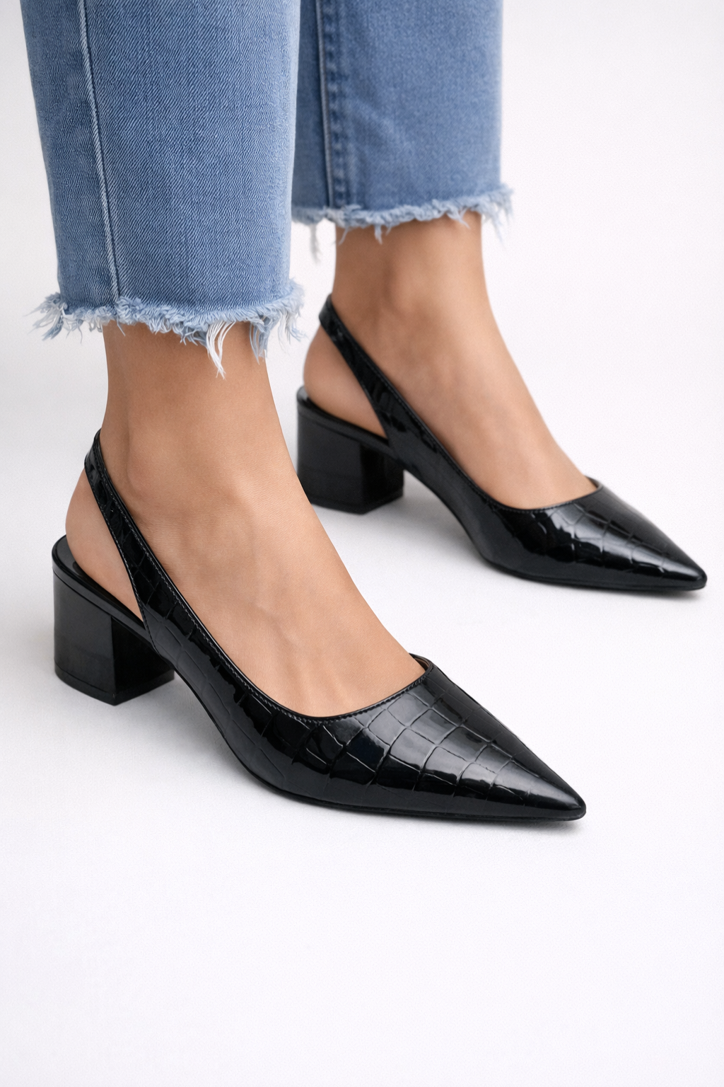 Women's pointed toe slingback court shoes with block heel