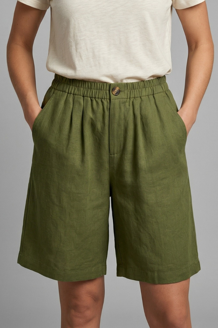 Women's army green elasticated waist shorts with drawstring and side pockets