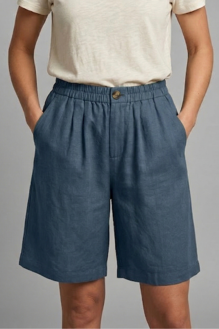 Women's grey elasticated waist shorts with drawstring and side pockets