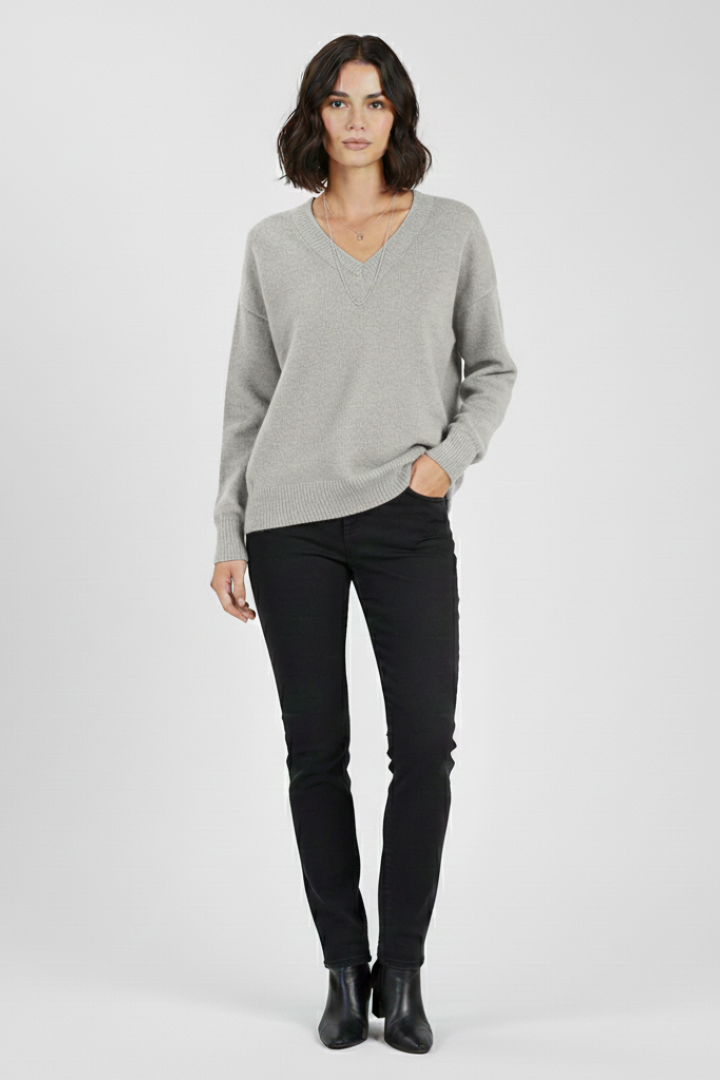 Women’s V-Neck Sweater with Long Sleeves and Pullover Design 8